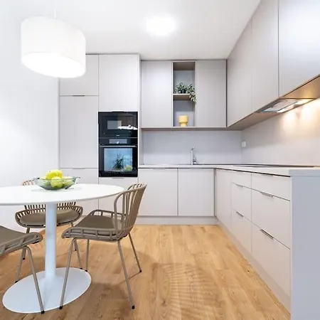 Appartamento Al-park S Private Garage Parking Free, 5 Min Pešo Do Centra *