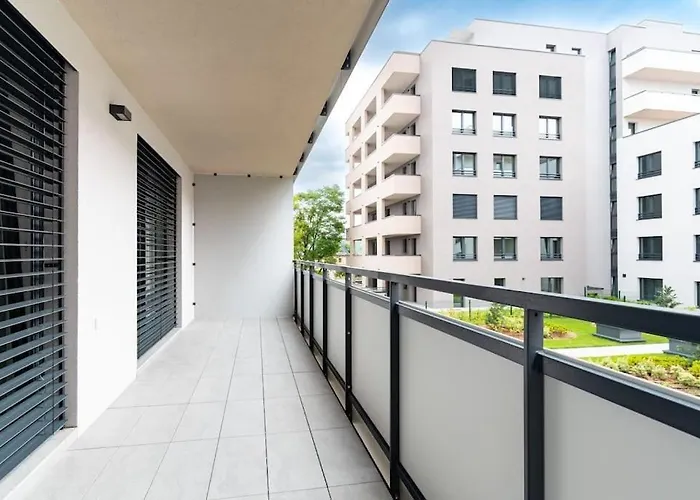 Al-park S Private Garage Parking Free, 5 Min Peso Do Centra